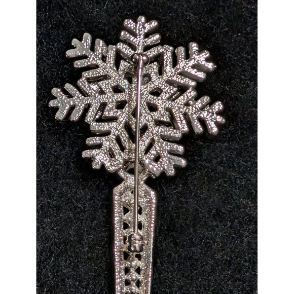 Kirks Folly Snowflake Brooch With Moon Face Rhinestones & Dangling Charms - Picture 7 of 11